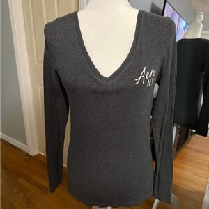 Aeropostale Charcoal Gray V‑Neck Long Sleeve Tee